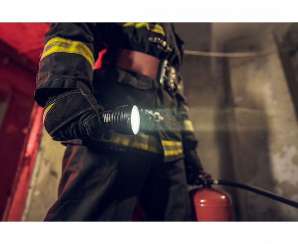 Armytek Barracuda Pro Max